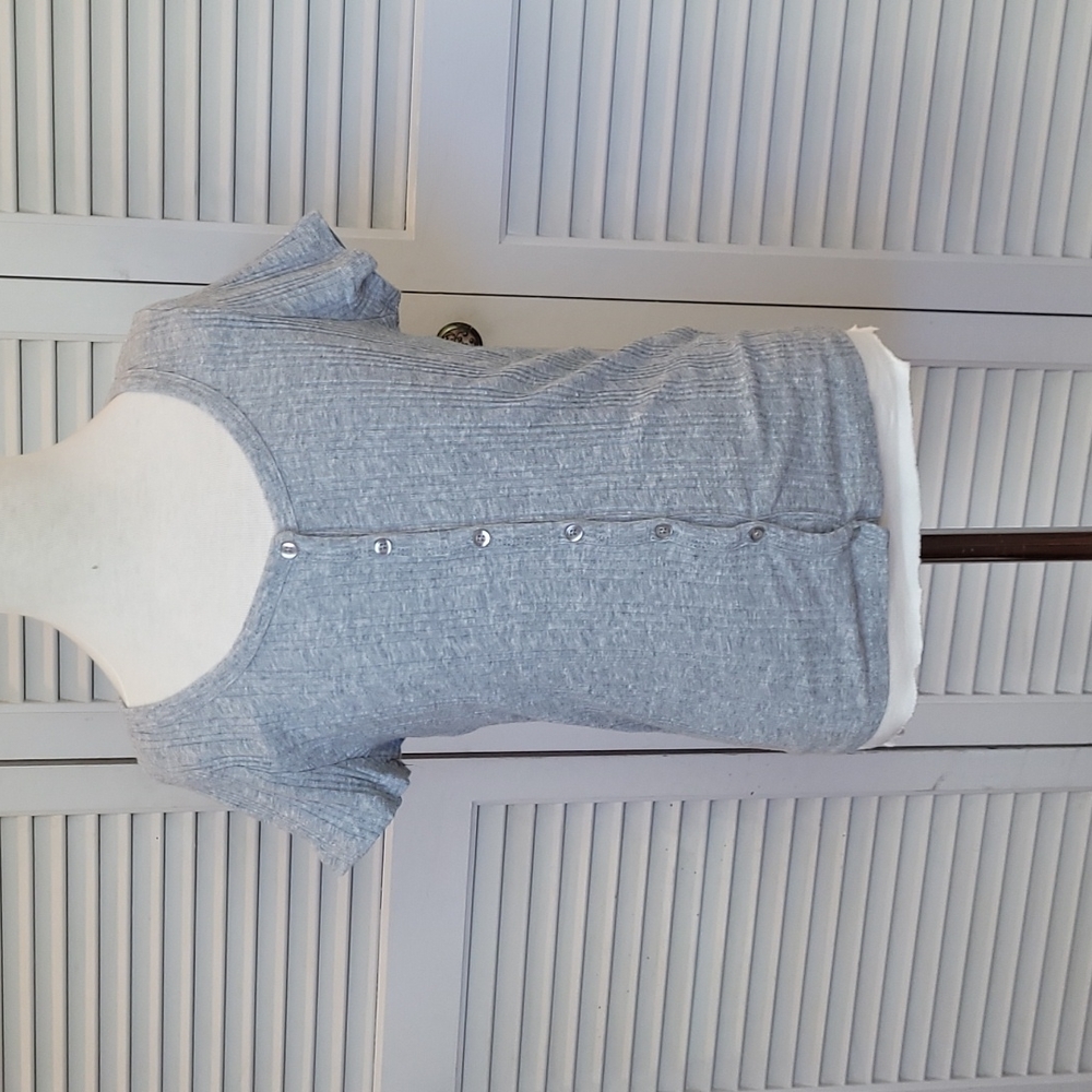 Gray ribbed button-up shirt with scoop neck